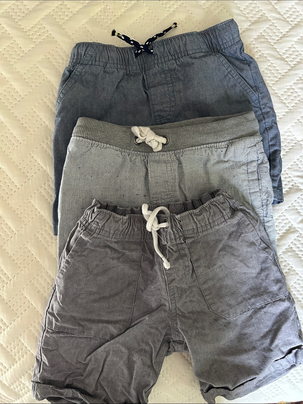 Bundle of Cat and Jack 4T shorts